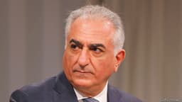 Reza Pahlavi enter Iran by...?